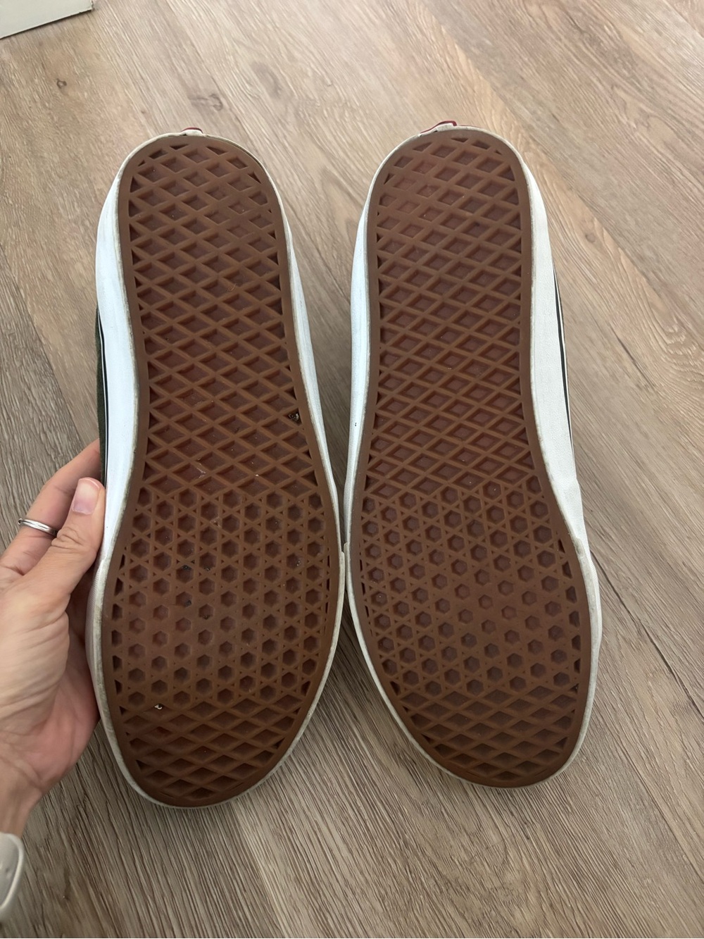 Vans Sk8-Hi Forest Green Pig Suede Heiq Eco Dry Water Repellant - Picture 2 of 3